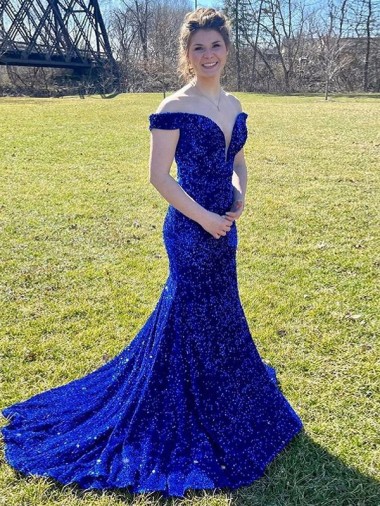 Affordable Sleeveless Off the Shoulder Velvet Sequin Royal Blue Sweep Train Prom Dress Canada