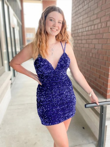 Affordable Sleeveless V-Neck Velvet Sequin Short Cocktail Prom Dress Canada